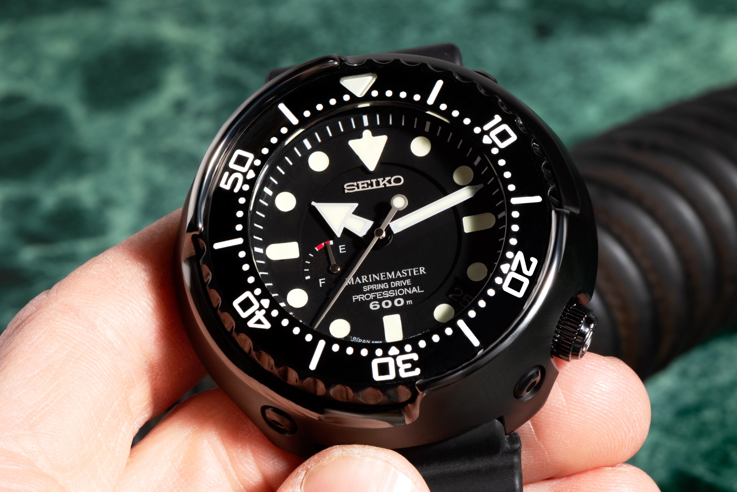 Seiko Spring Drive Tuna Analog Shift