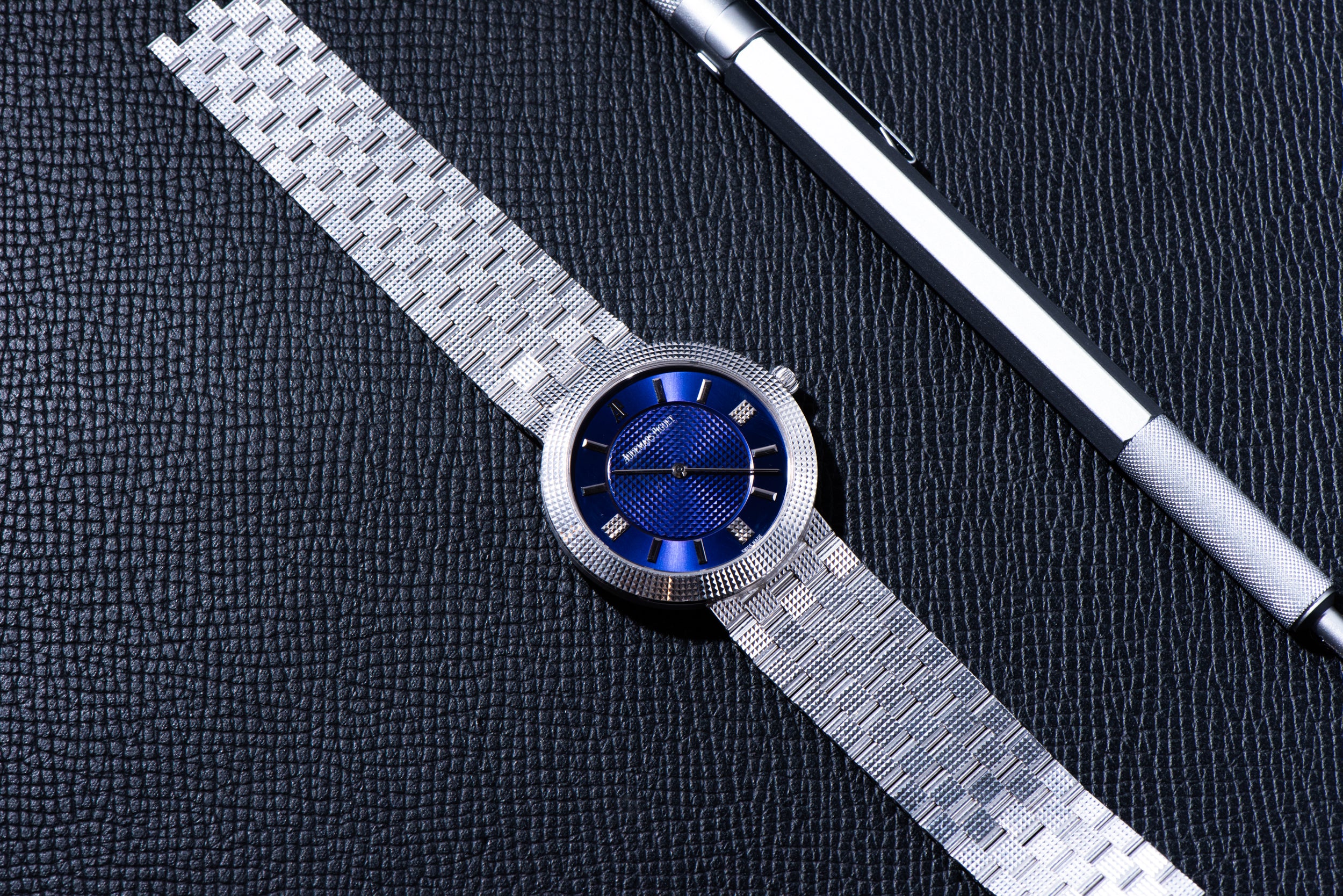 Thin analog watch hot sale