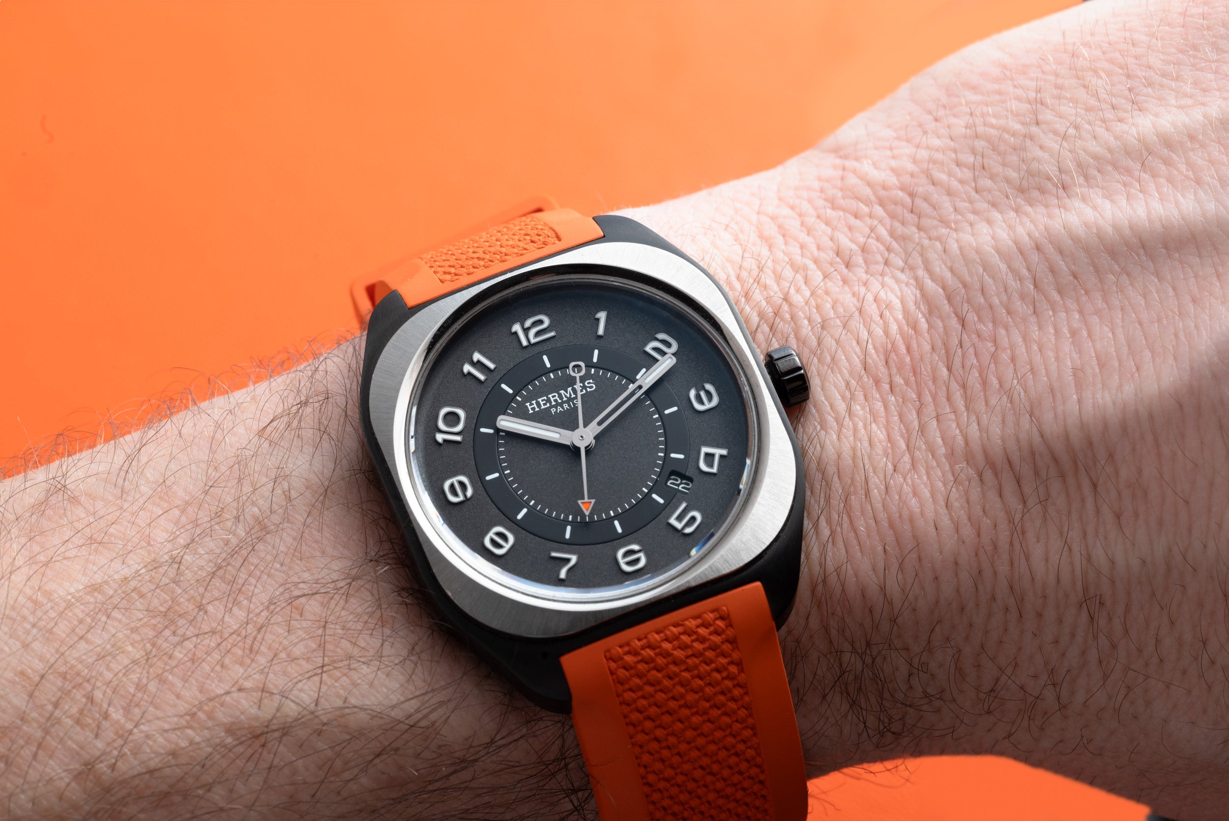 Hermès H08 – Analog:Shift