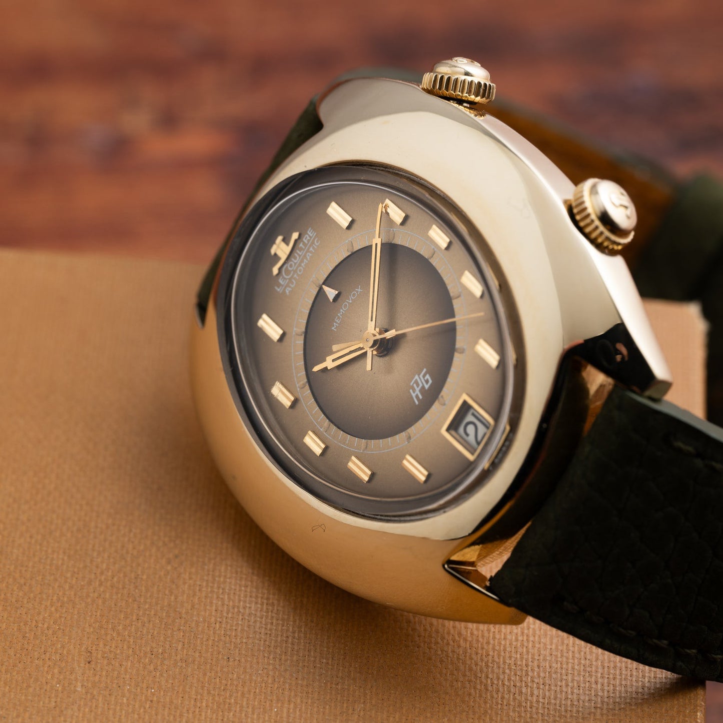 Jaeger-LeCoultre Memovox HPG 'Egg'