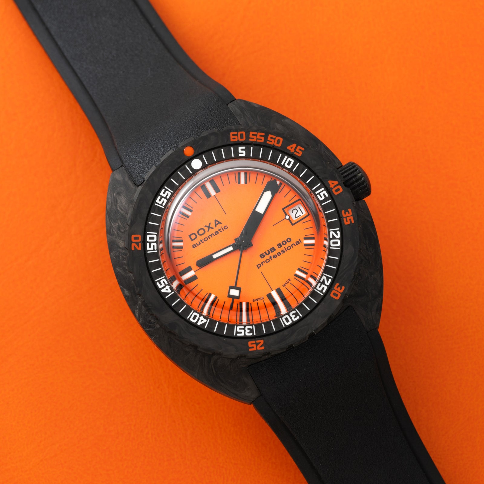 DOXA Sub 300 Carbon 'Professional'