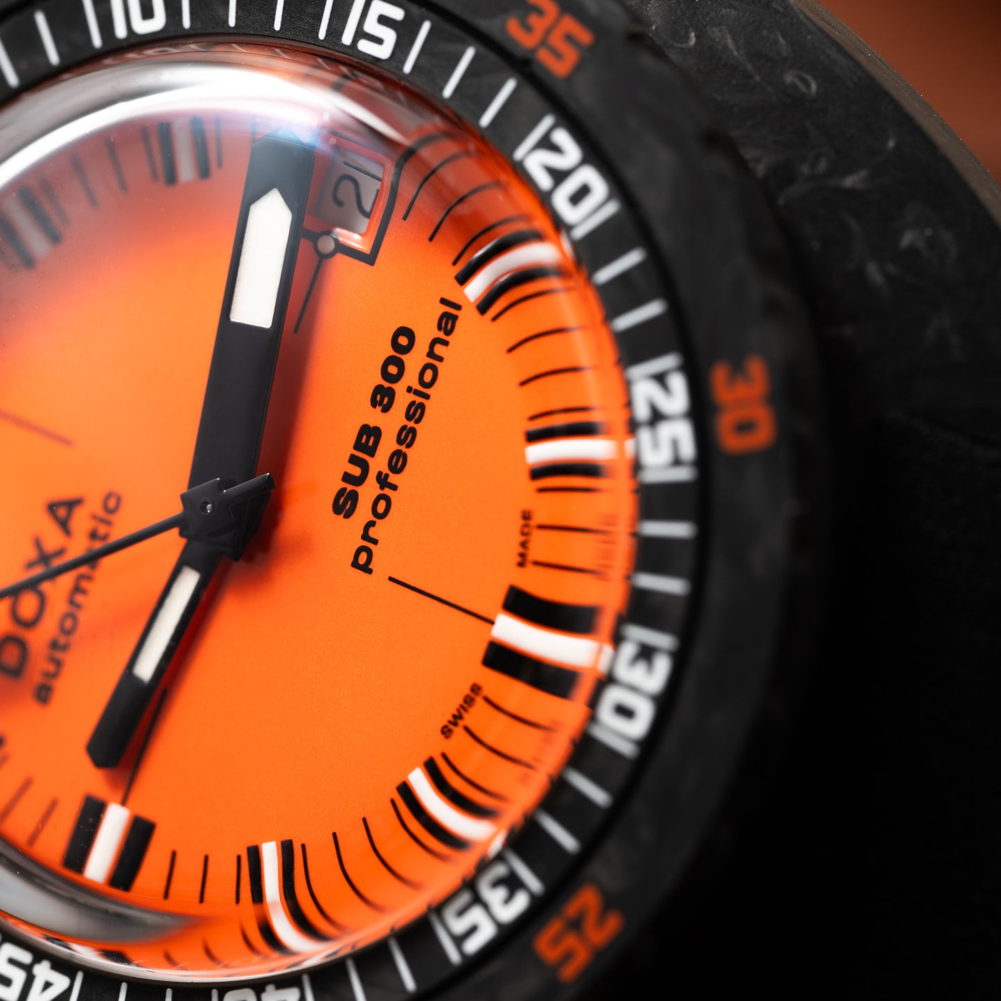 DOXA Sub 300 Carbon 'Professional'