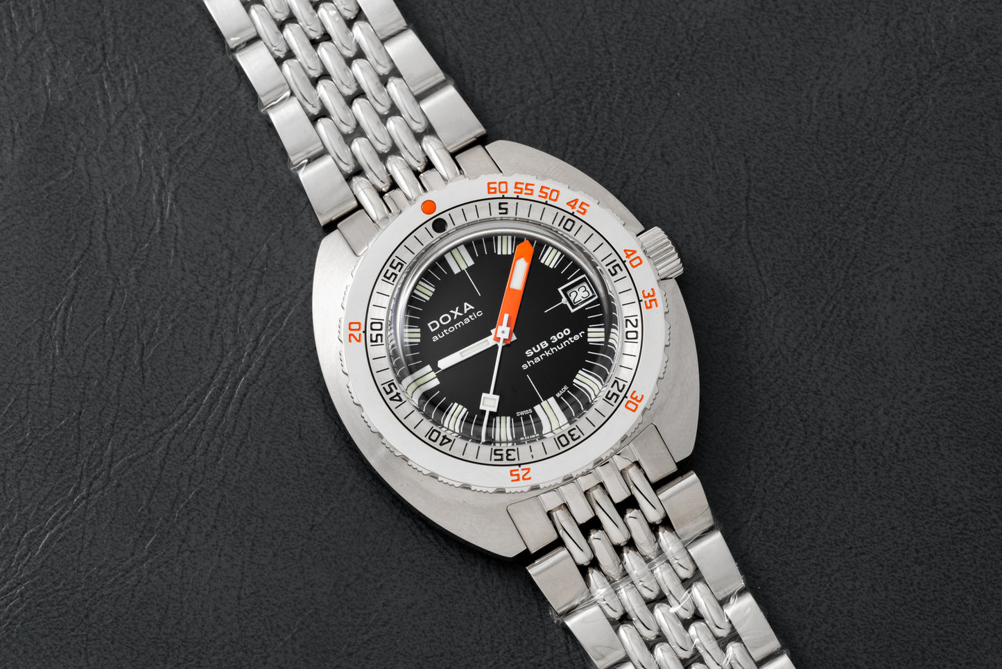 DOXA SUB 300 Sharkhunter