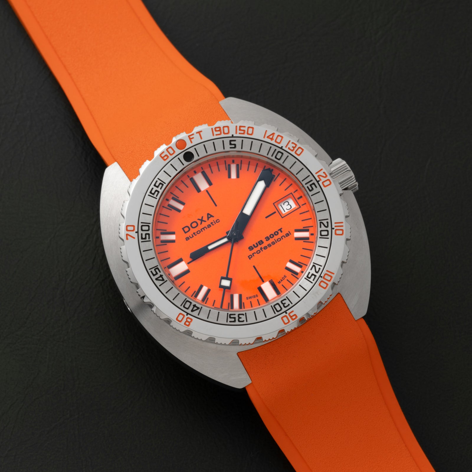 DOXA Sub 300T Professional