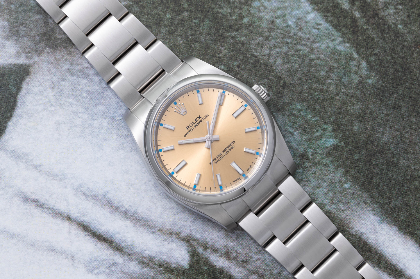 Oyster Perpetual 'White Grape' –