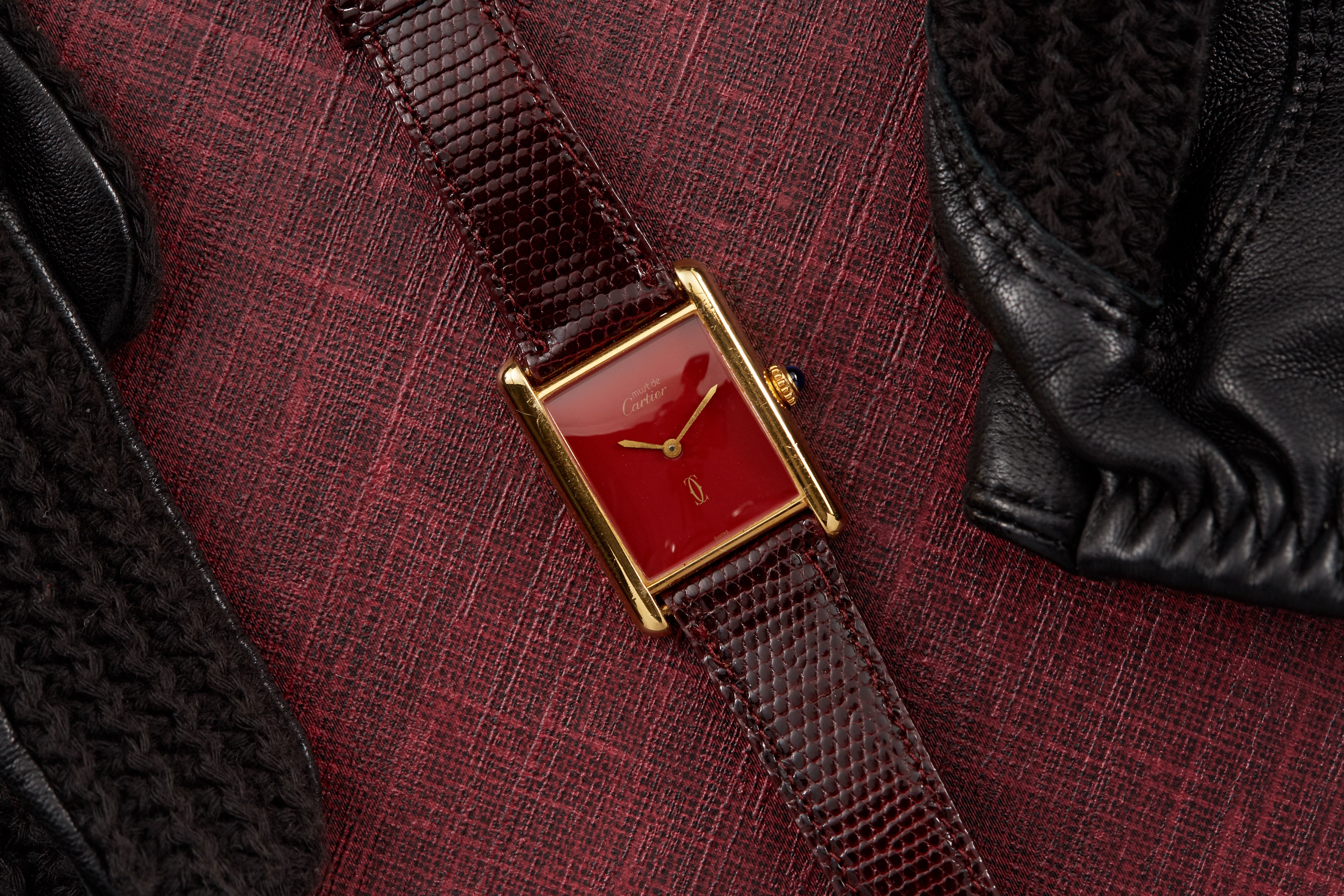 Cartier Must de Cartier Tank Red Dial Analog Shift