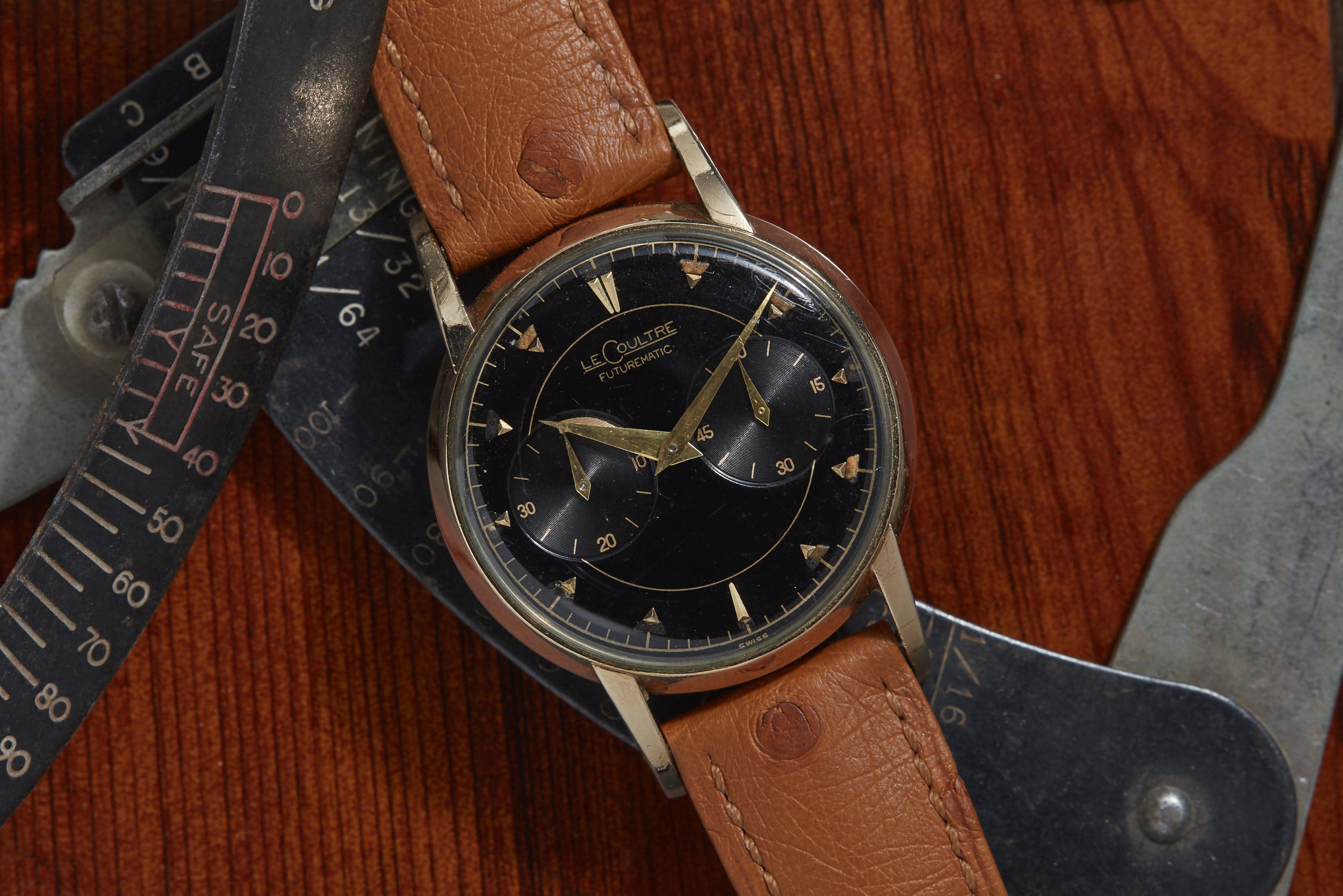 Lecoultre hotsell futurematic repair