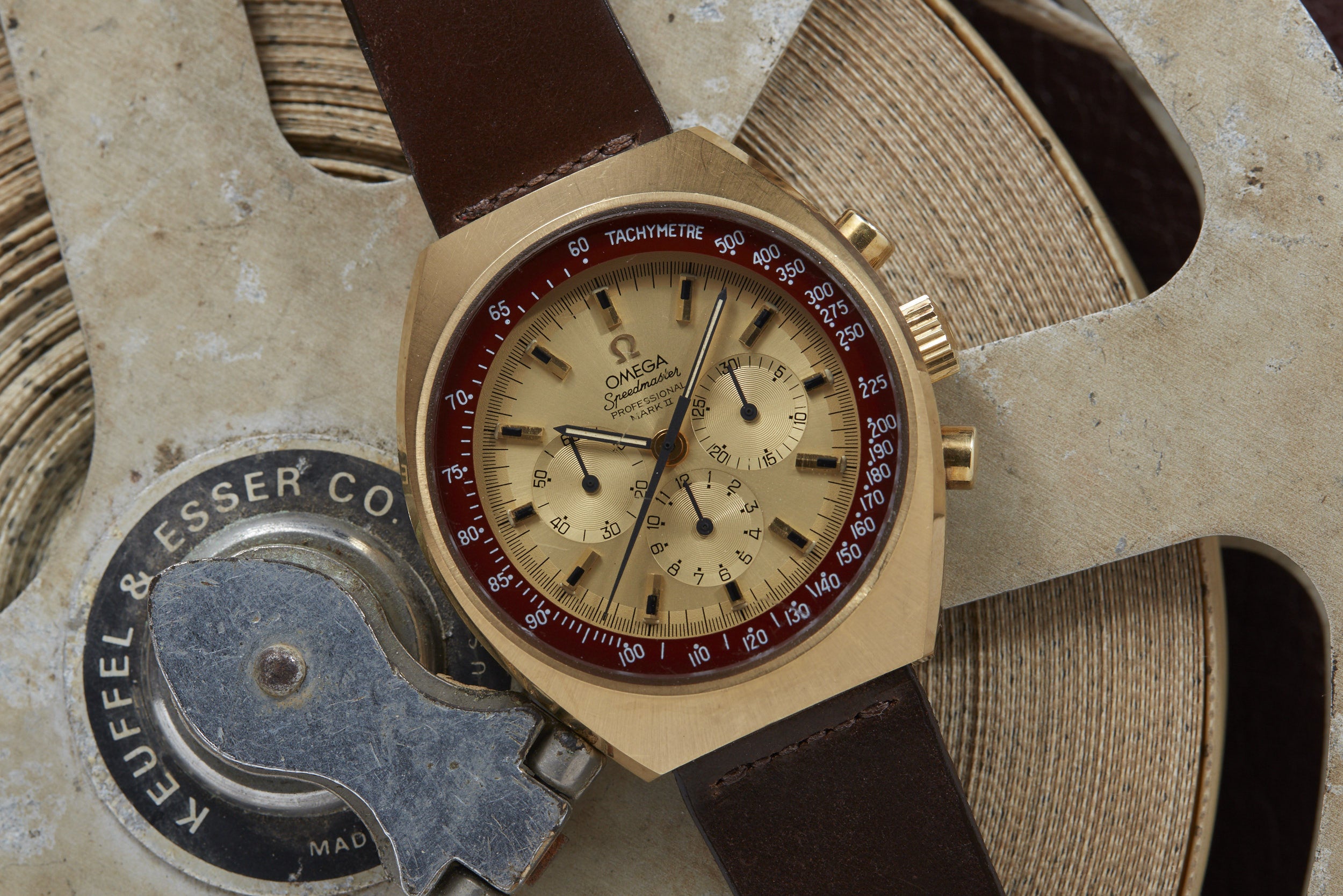 Omega Speedmaster Mark II – Analog:Shift