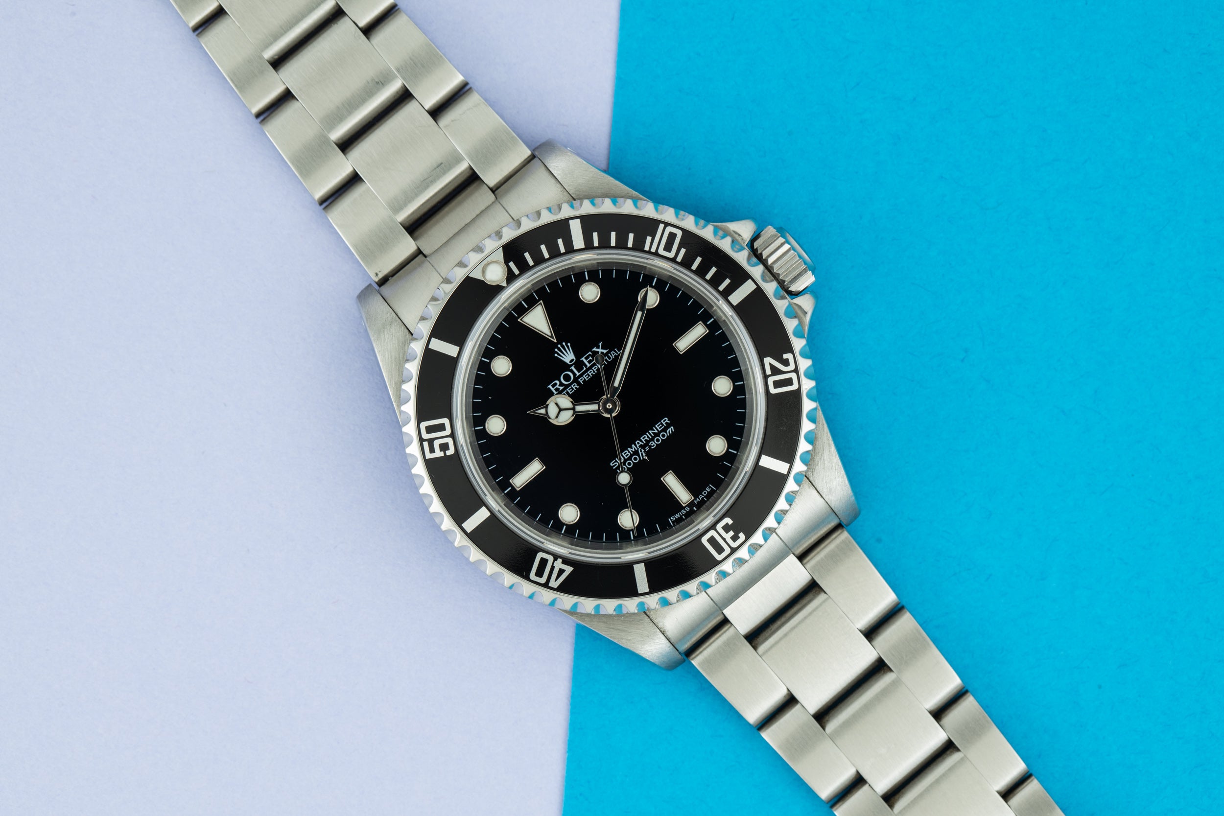 Rolex Submariner 14060M Analog Shift